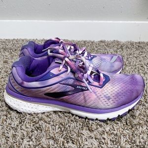 Brooks Unity Tie Dye Sneaker 8